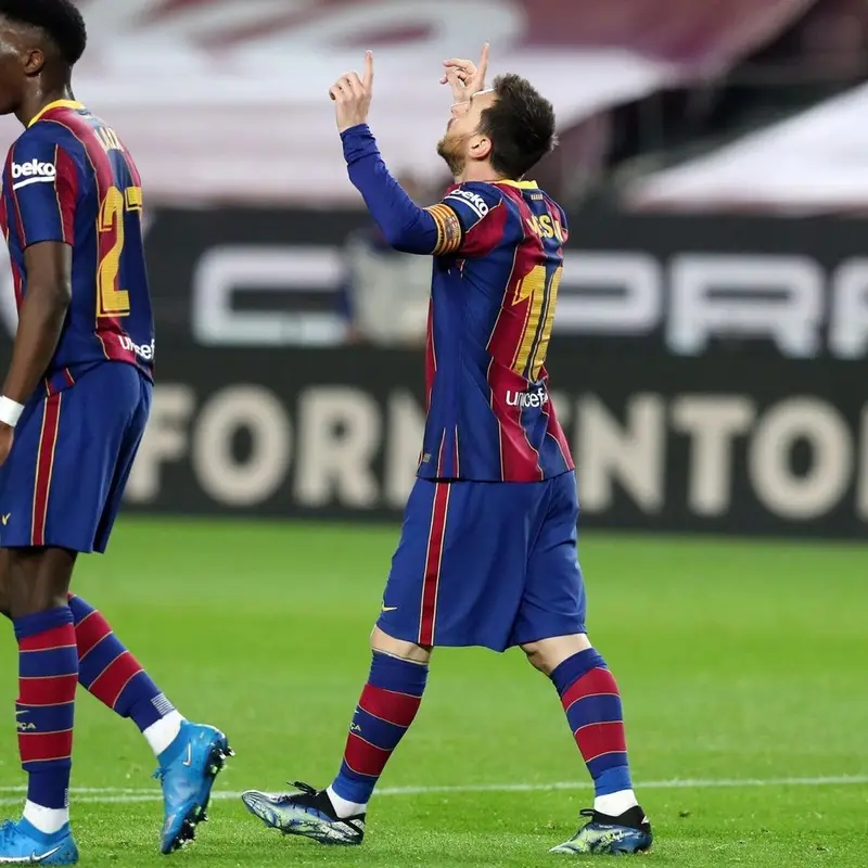 Lionel Messi outfit in Nike, Adidas, and FC Barcelona, 2021