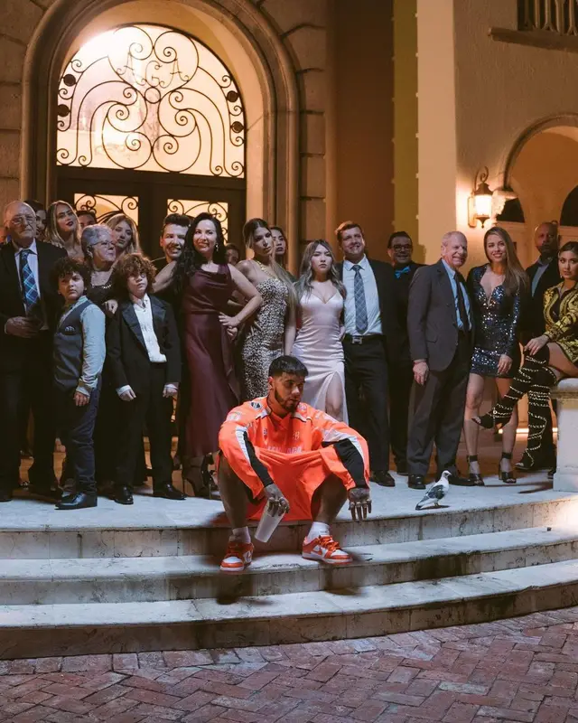 Anuel AA outfit in Balenciaga and Nike, 2021