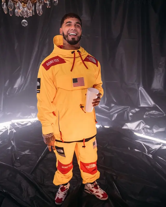 Anuel AA outfit in Supreme, Jordan, and The North Face, 2021