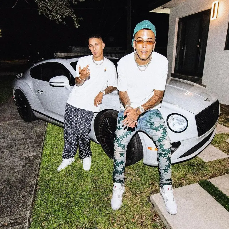 Sfera Ebbasta outfit in Hanes, Amiri, and Cartier, 2021