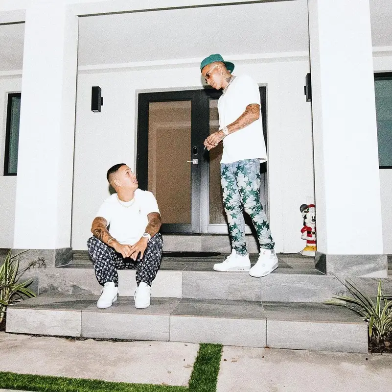 Sfera Ebbasta outfit in Hanes, Amiri, and Cartier, 2021