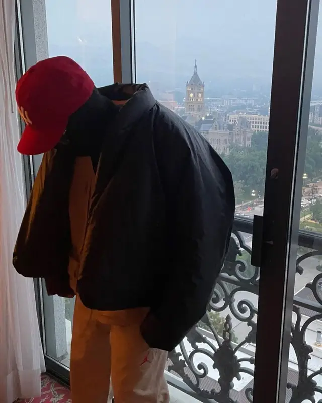 Don Toliver outfit in Yeezy, ’47, and GAP, 2021