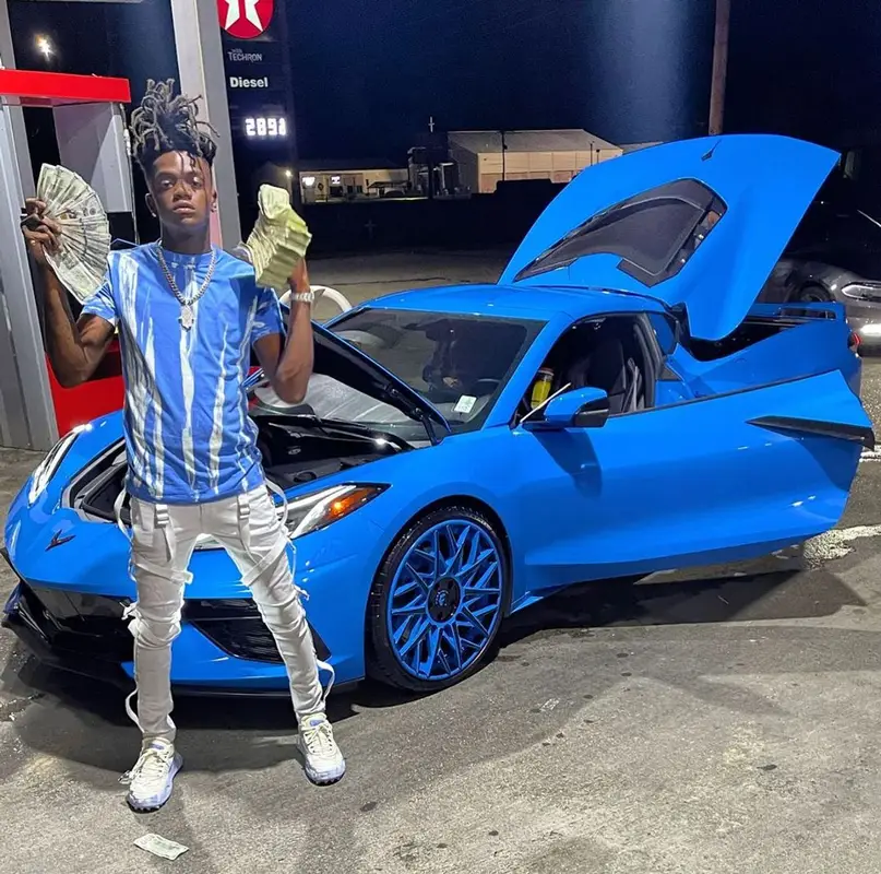 JayDaYoungan outfit in Off-White and Serenede, 2021