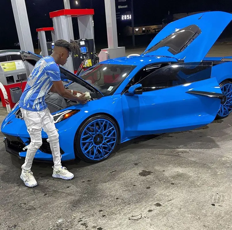JayDaYoungan outfit in Off-White and Serenede, 2021