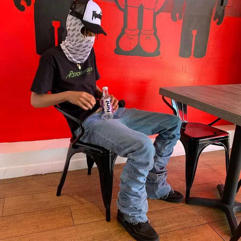 Slump6s outfit in Psychworld, Phantom Global, and Cough Syrup, 2021