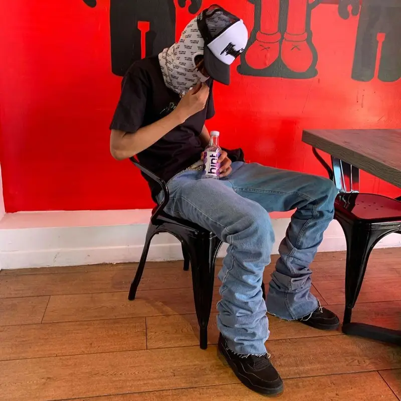 Slump6s outfit in Psychworld, Phantom Global, and Cough Syrup, 2021