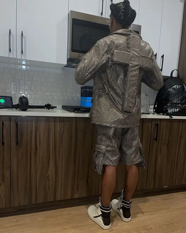 Lil Baby outfit in Seventh Heaven and Rick Owens, 2021