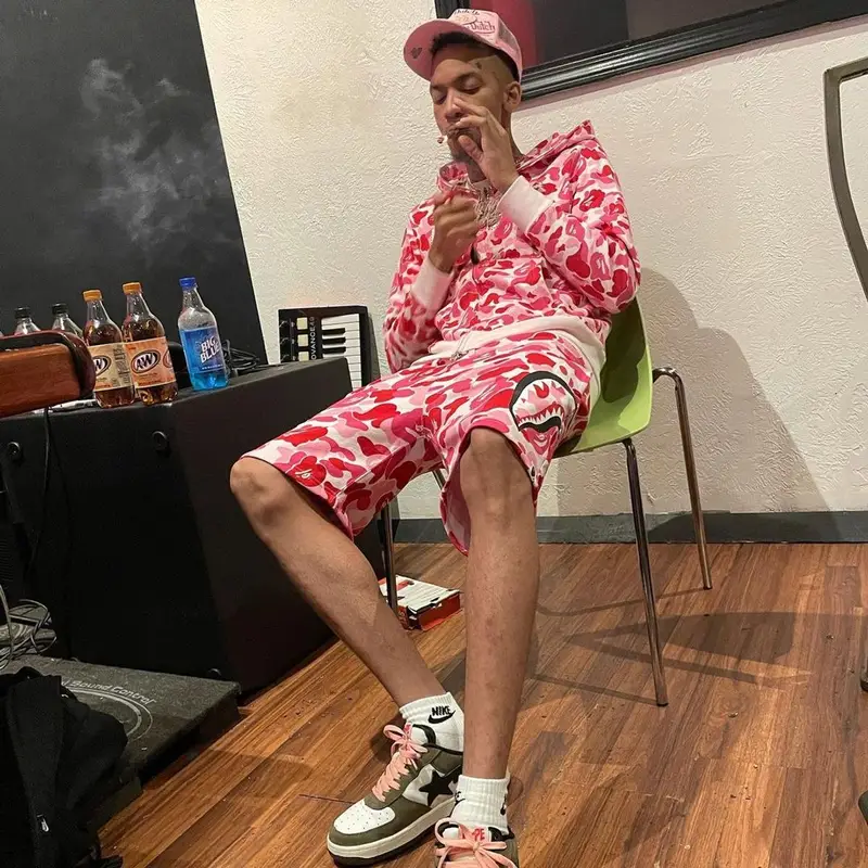 Stunna 4 Vegas outfit in Bape, Von Dutch, and Nike, 2021