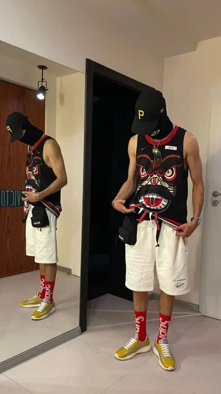 Obladaet outfit in Nike, Supreme, and New Era, 2021