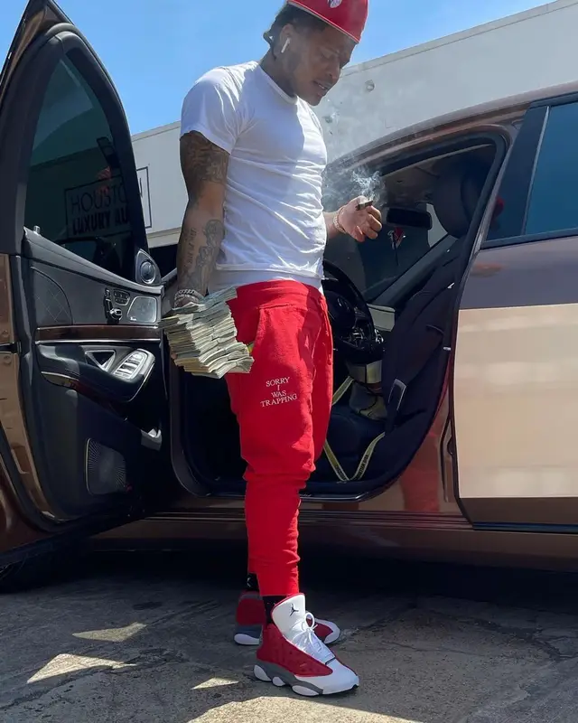Sosamann outfit in Jordan, New Era, and Huf, 2021