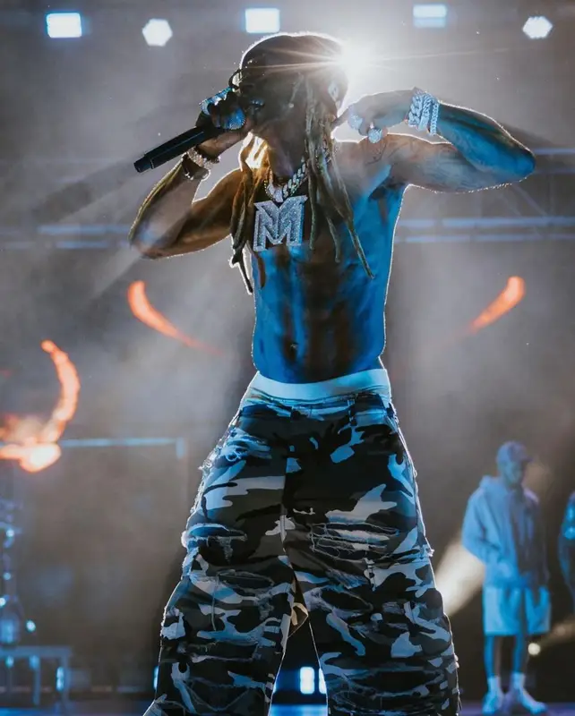 Lil Wayne outfit in Balenciaga, 2021