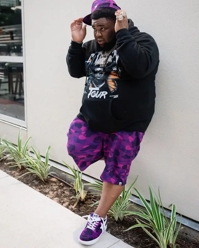 Rod Wave outfit in Rod Wave Merch, A Bathing Ape, and Bape, 2021