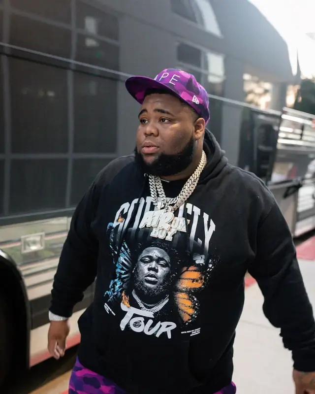 Rod Wave outfit in Rod Wave Merch, A Bathing Ape, and Bape, 2021