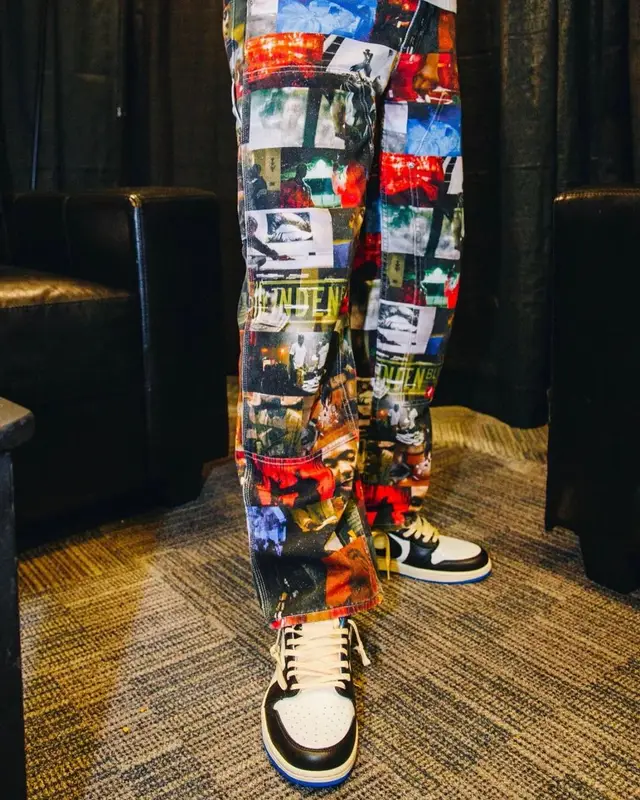 French Montana outfit in Supreme, Nas, and Nike, 2021