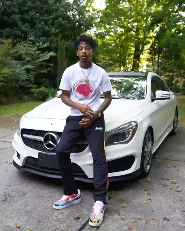 21 Savage outfit in Loewe, Palm Angels, and Missoni, 2021