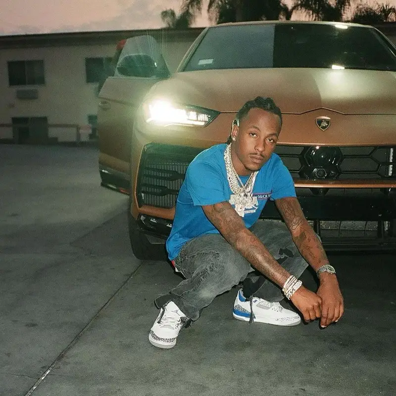 Rich The Kid outfit in Alexander McQueen, Gallery Dept., and Jordan, 2021