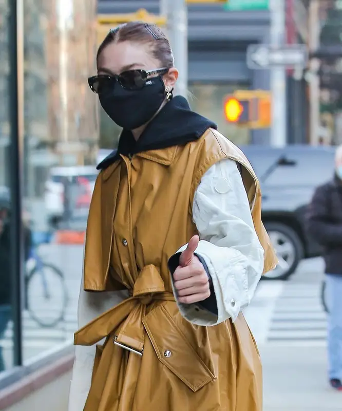 Gigi Hadid outfit in masQd, 2021