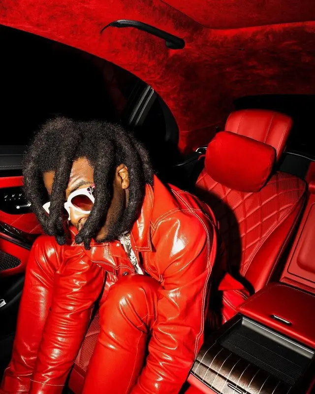 Yak Gotti outfit in Filthy Wealth, 2021