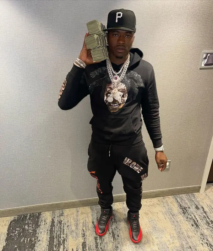Bankroll Freddie outfit in Vlone, Jordan, and New Era, 2021