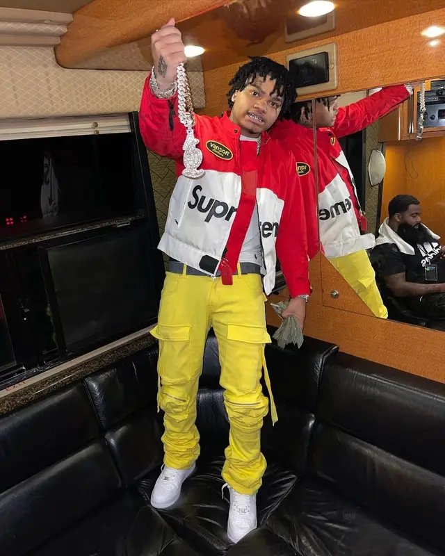 No Cap outfit in Supreme, Nike, and Louis Vuitton, 2021