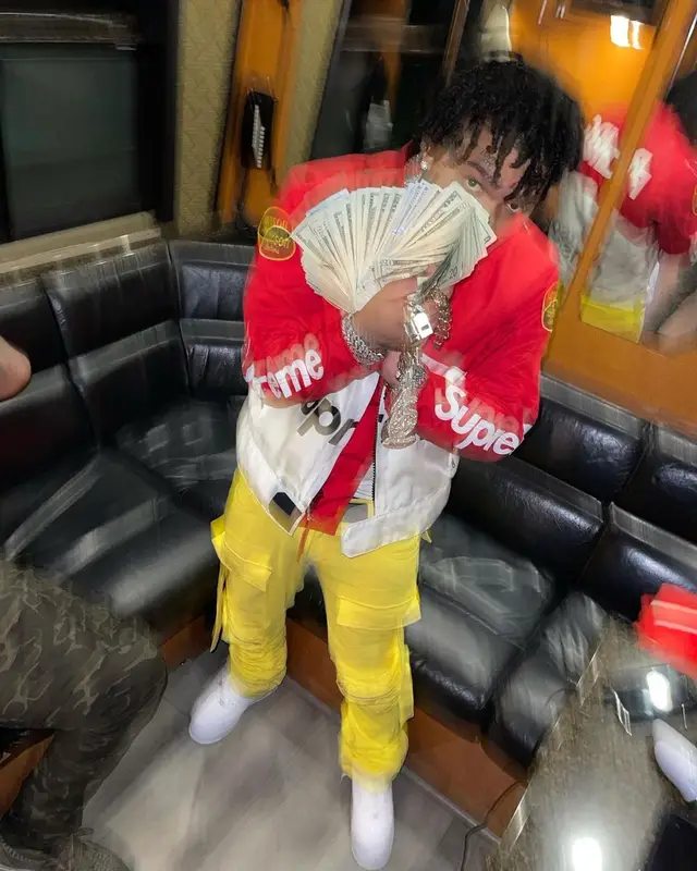 No Cap outfit in Supreme, Nike, and Louis Vuitton, 2021