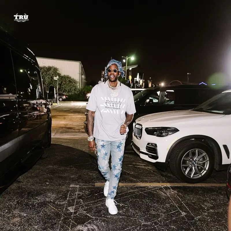 2 Chainz outfit in Maison Margiela, Amiri, and Louis Vuitton, 2021