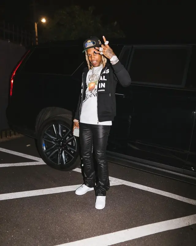 Lil Durk outfit in Casablanca, Valabasas, and Rhude, 2021
