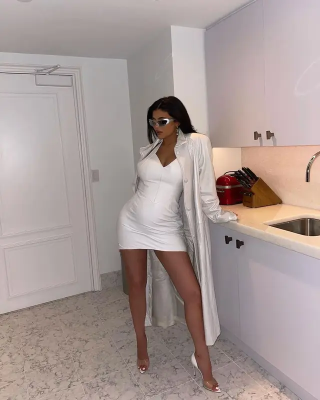 Kylie Jenner outfit in Balenciaga and Gianvito Rossi, 2021