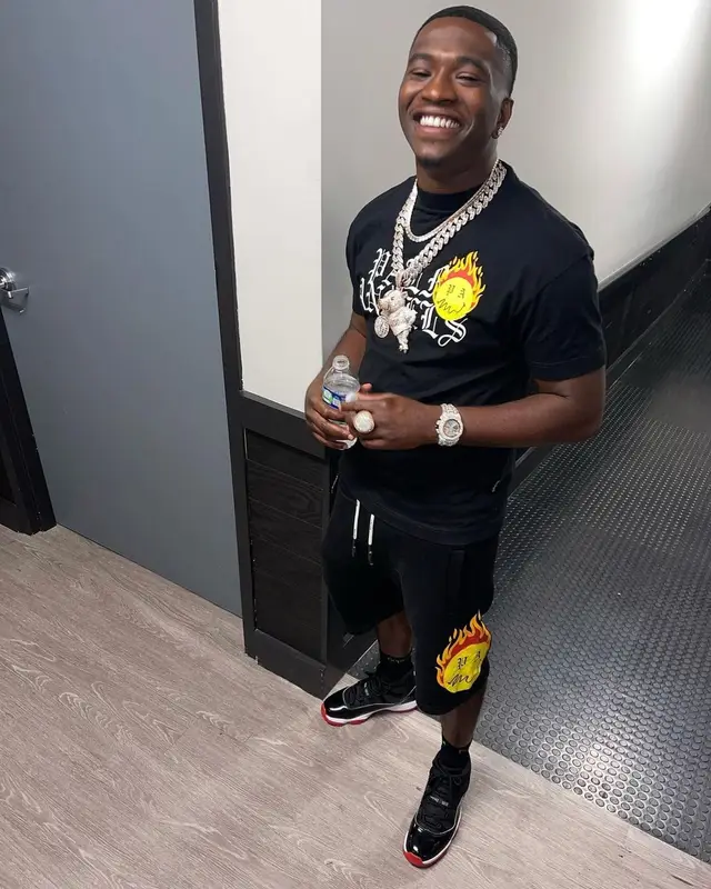 Bankroll Freddie outfit in Palm Angels, Supreme, and Hanes, 2021