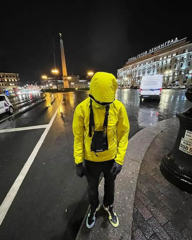 Obladaet outfit in Arc'teryx, Nike, and Balenciaga, 2021