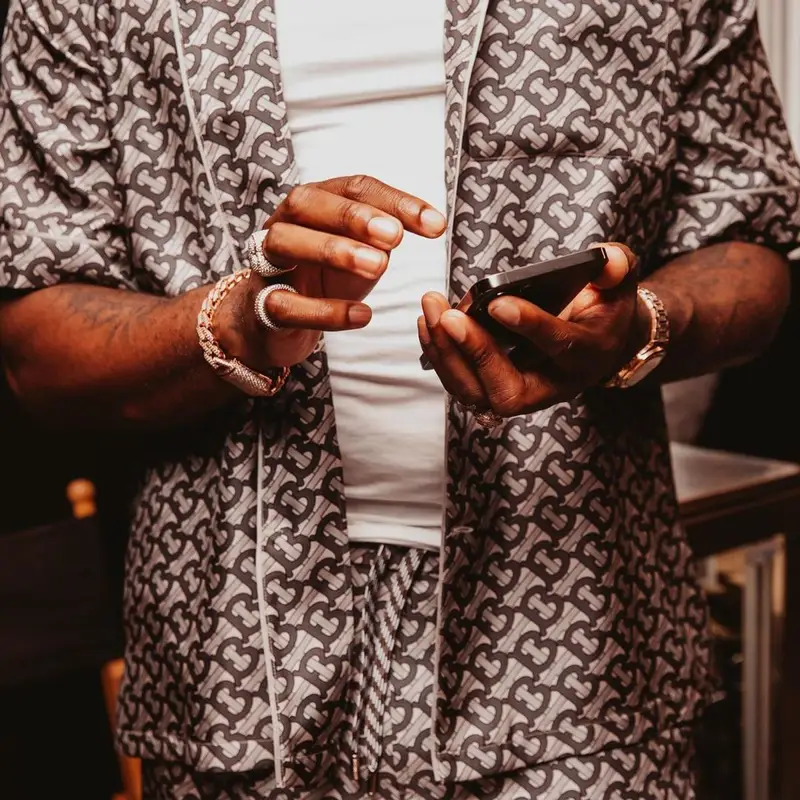 Headie One outfit in Burberry and Nike, 2021