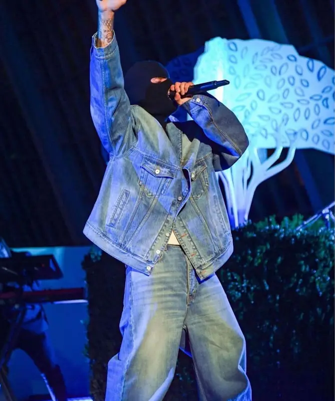 Justin Bieber outfit in Balenciaga, 2021