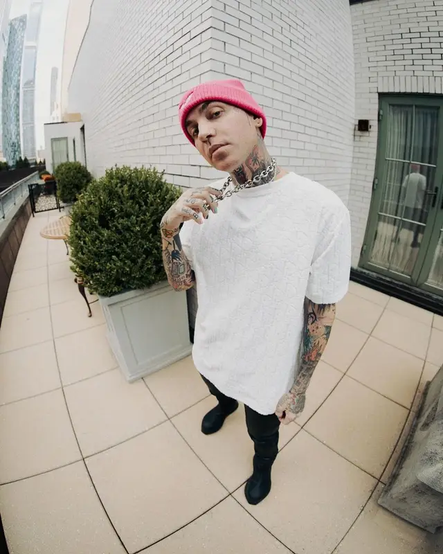 Blackbear outfit in Dior and Rick Owens, 2021