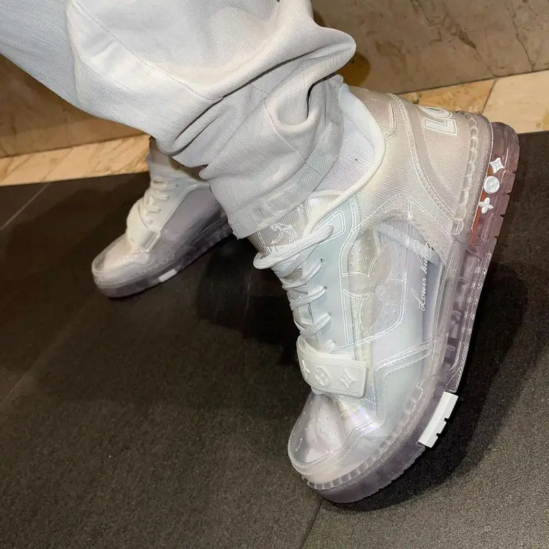 Murda Beatz outfit in Givenchy and Louis Vuitton, 2021