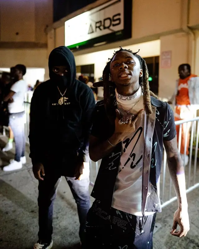 Slimelife Shawty outfit in Vicaire and Nike, 2021