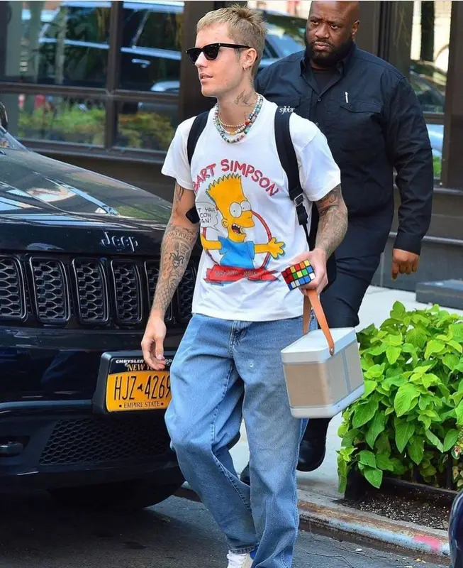 Justin Bieber outfit in Ian Charms, 2021