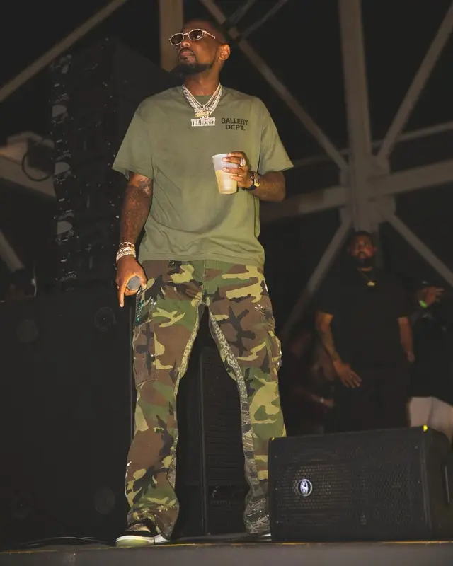 Fabolous outfit in Gallery Dept., Nike, and Cartier, 2021