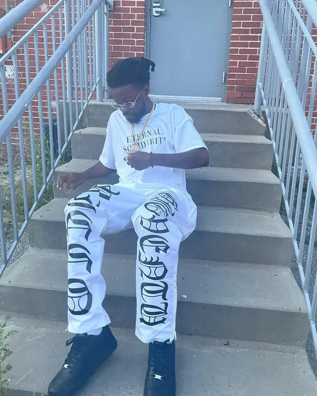 Seddy Hendrinx outfit in Supreme, Cartier, and Nike, 2021