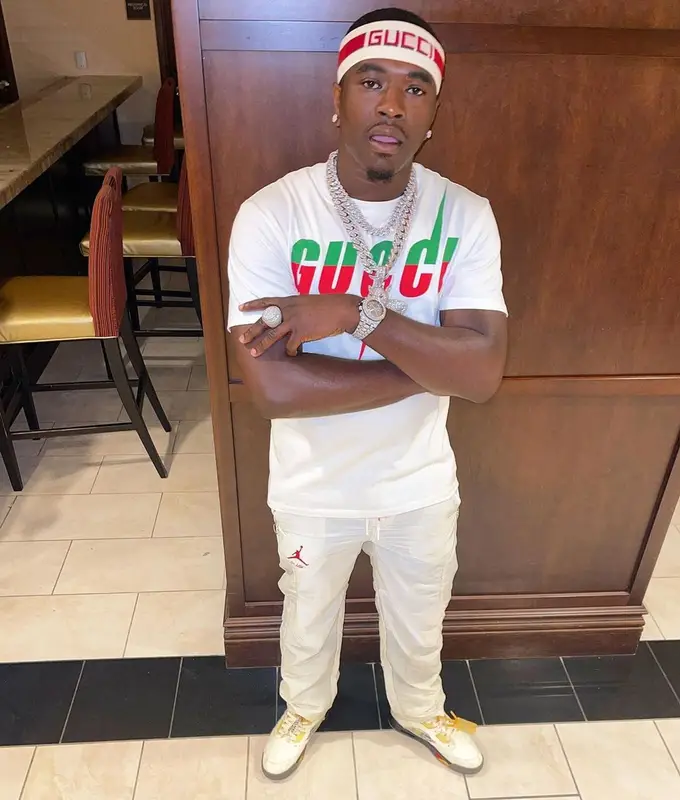 Bankroll Freddie outfit in Jordan, Gucci, and Off-White, 2021