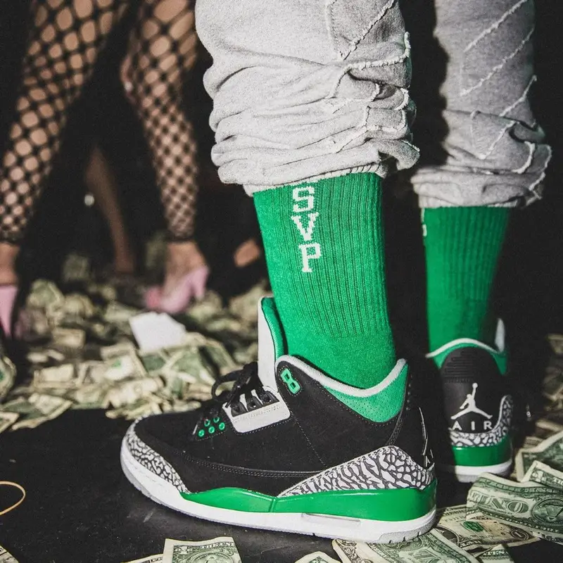 Fabolous outfit in Jordan, Off-White, and RSVP Gallery, 2021