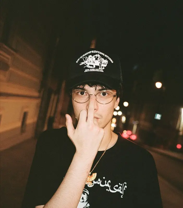 Yungway outfit in Nike, Oblachnyy, and Sacai, 2021