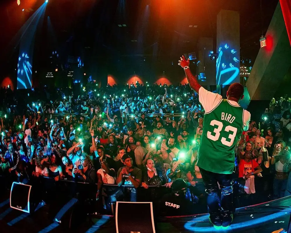 Fabolous outfit in Mitchell & Ness, Rick Owens, and Louis Vuitton, 2021