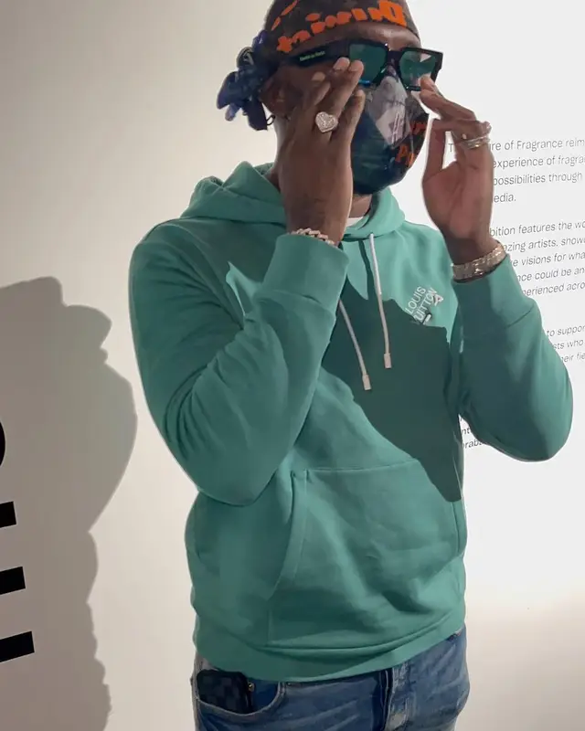 Headie One outfit in Louis Vuitton, 2021