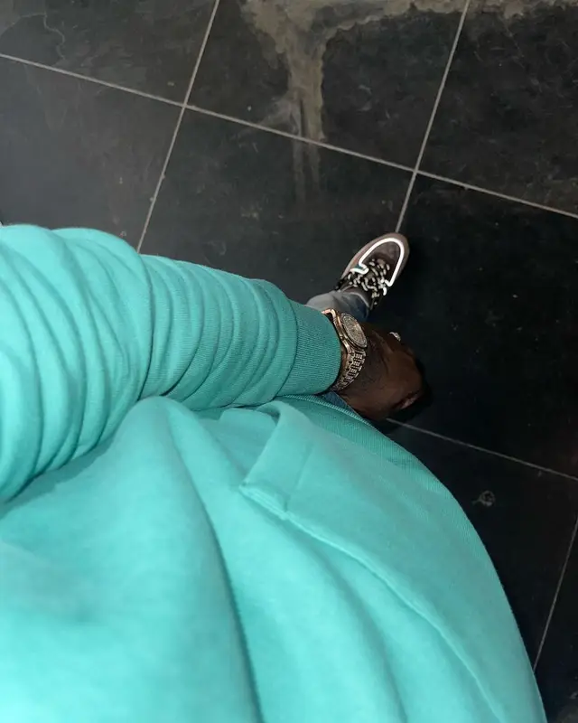 Headie One outfit in Louis Vuitton, 2021