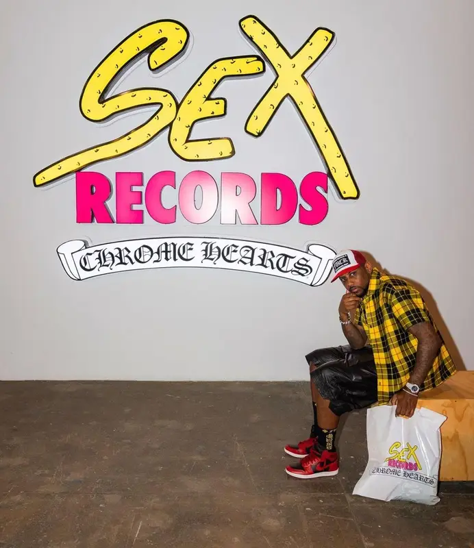 Fabolous outfit in Mitchell & Ness, Nike, and Chrome Hearts, 2021