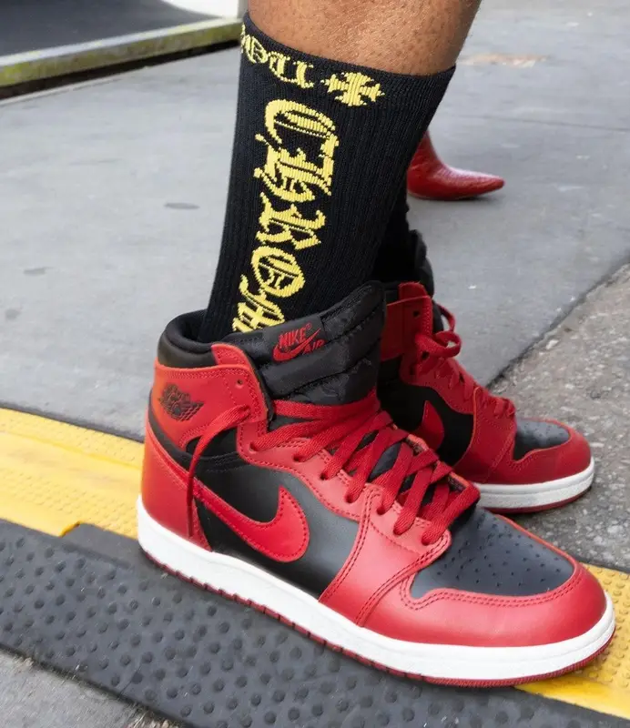 Fabolous outfit in Mitchell & Ness, Nike, and Chrome Hearts, 2021