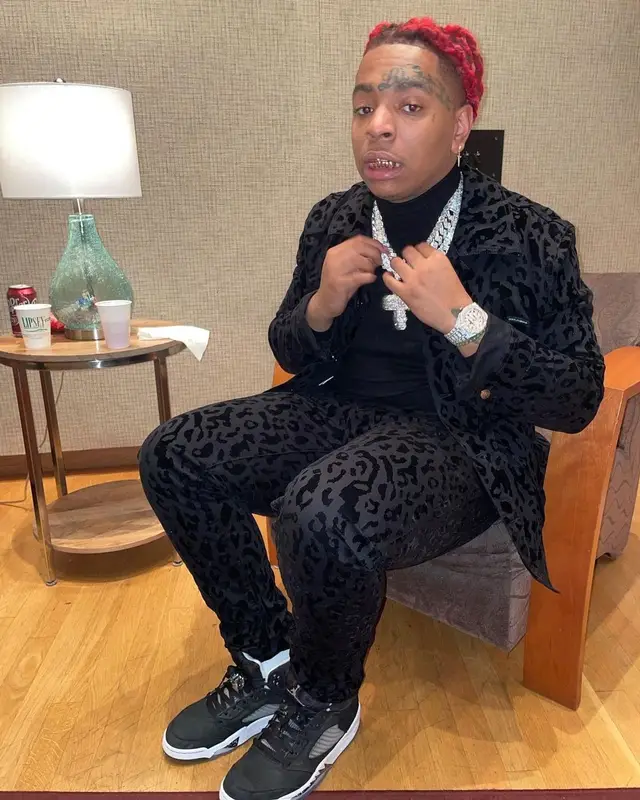 Lil Gotit outfit in Dolce & Gabbana and Jordan, 2021