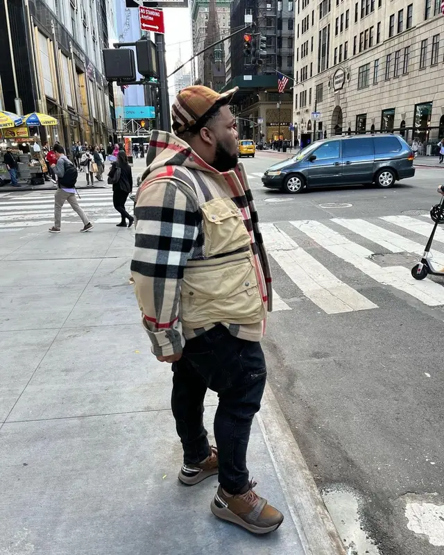 Rod Wave outfit in G-Star RAW and Burberry, 2021