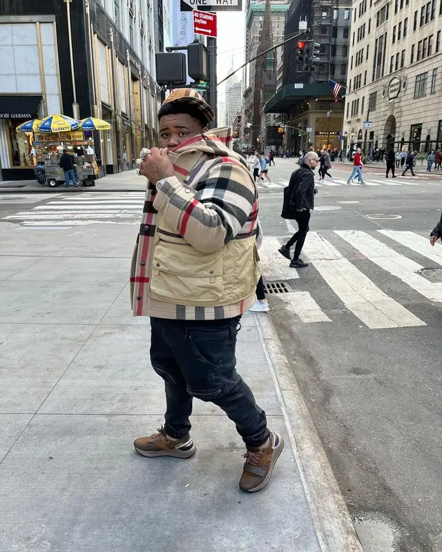 Rod Wave outfit in G-Star RAW and Burberry, 2021