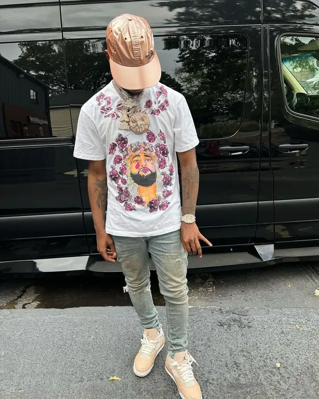 Toosii outfit in Vlone, Supreme, and The North Face, 2021